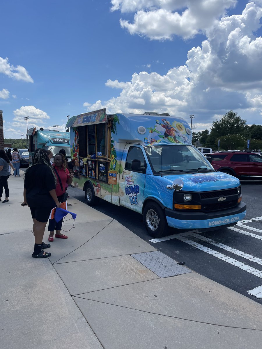 Dr. Kesha L. Jones (@drkeshajones1) on Twitter photo Open House <a href="/LGHS_HCS/">LGHS</a> is filled with Kona Ice and a lot of excitement! Way to create an experience, Wildcats! Wishing Principal <a href="/ATownsend75/">T Townsend</a> and “wildcat nation” the best school year yet💙🤍! 
#TrueBlue
#AnArea3DreamTeam
#BrightFuturesBeginInHenry Open House <a href="/LGHS_HCS/">LGHS</a> is filled with Kona Ice and a lot of excitement! Way to create an experience, Wildcats! Wishing Principal <a href="/ATownsend75/">T Townsend</a> and “wildcat nation” the best school year yet💙🤍! 
#TrueBlue
#AnArea3DreamTeam
#BrightFuturesBeginInHenry
