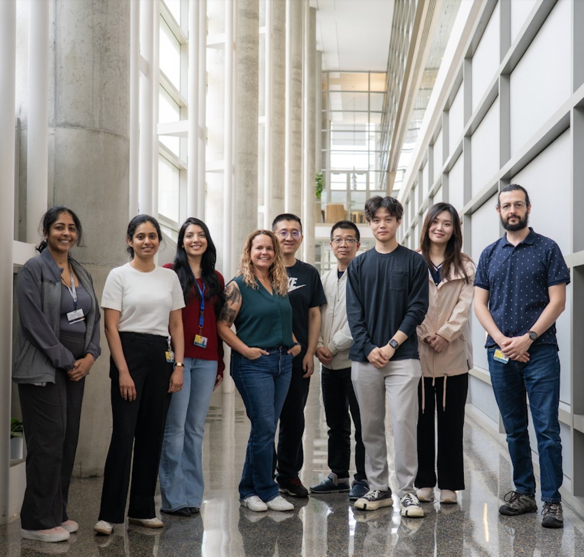 New faces and also some departures @ the James lab.   Welcome to postdoc Chunbao Rao and belated welcome to Luizhi Hao.  Master's students Maryam Beg and Myles Zhou are graduating and off to bigger things!