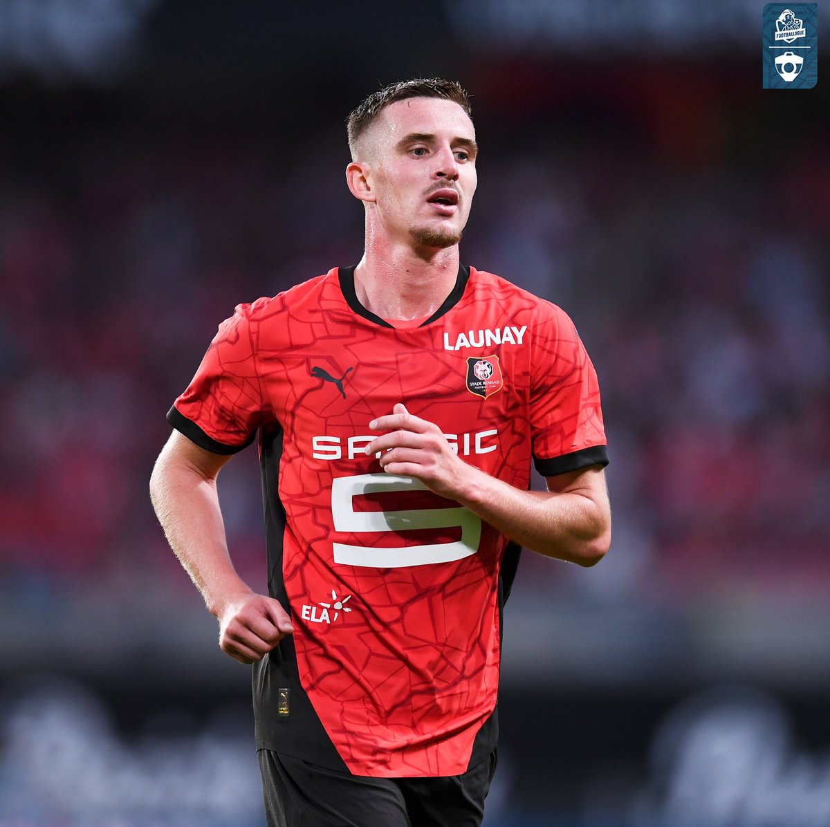 Footballogue's tweet image. Benjamin Bourigeaud ne comprend absolument pas les choix de Rongier et Merlin d’aller à Rennes 😤😤

« J’ai été étonné du recrutement de Valentin Rongier et Quentin Merlin. […] 𝗖𝗲 𝗾𝘂’𝗶𝗹𝘀 𝗼𝗻𝘁 𝗳𝗮𝗶𝘁, 𝗺𝗼𝗶, 𝗷𝗲 𝗻’𝗲𝗻 𝘀𝗲𝗿𝗮𝗶𝘀 𝗽𝗮𝘀 𝗰𝗮𝗽𝗮𝗯𝗹𝗲. Je ne…