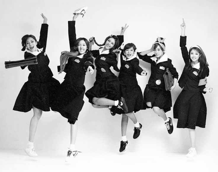 jingzone's tweet photo. boram editing 🐍 out of her post of t-ara.. love her https://t.co/gqeLrtMBuG
