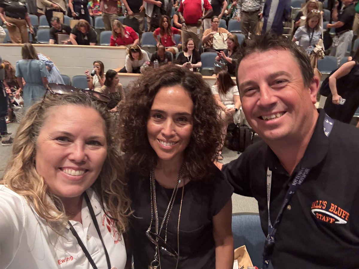 MrCharlish's tweet photo. This morning with Dr. Valerie Burton was amazing! Lead Loudoun is off to a great start and I am excited to be on this journey with a great new team at Ball’s Bluff Elementary #LEAD25 @LCPSOfficial https://t.co/IPH3GY6JDl