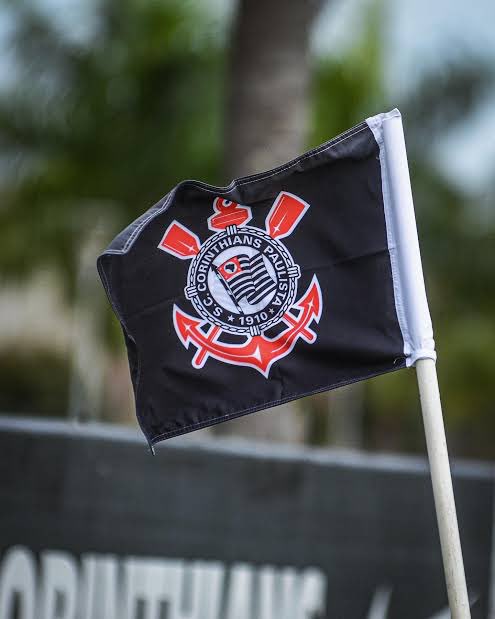 🚨 O Corinthians negocia com a Liga Forte União (LFU) um adiantamento de R$57 milhões, a ser recebido em agosto, para aliviar sua situação financeira.

O valor inclui R$27 milhões de receita variável do Campeonato Brasileiro, prevista para dezembro, e um empréstimo de R$30