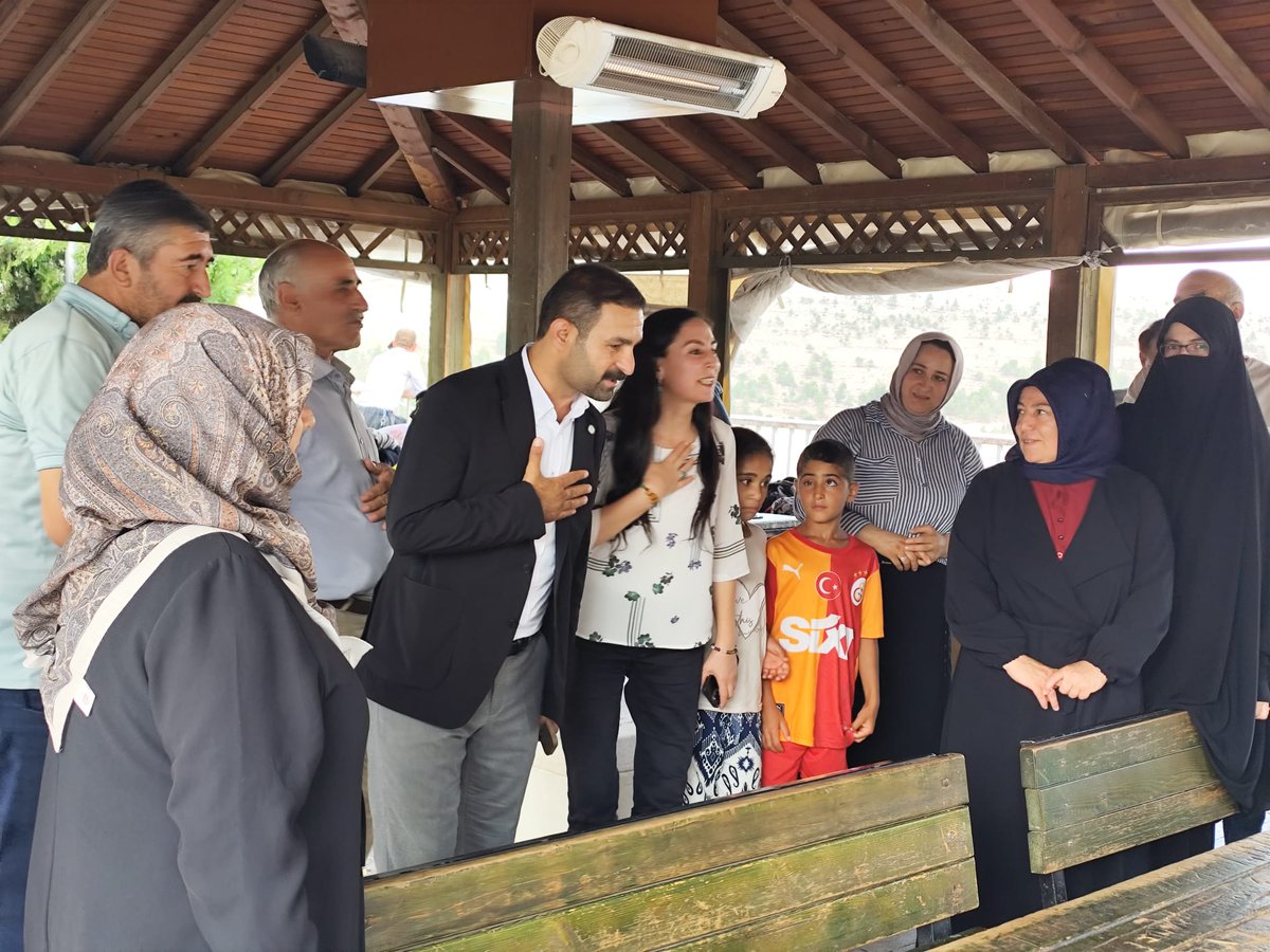 DEM Parti Urfa İl Örgütü olarak 500 yataklı hastanede, hasta ve hasta yakınlarına yönelik bir ziyaret gerçekleştirdik.