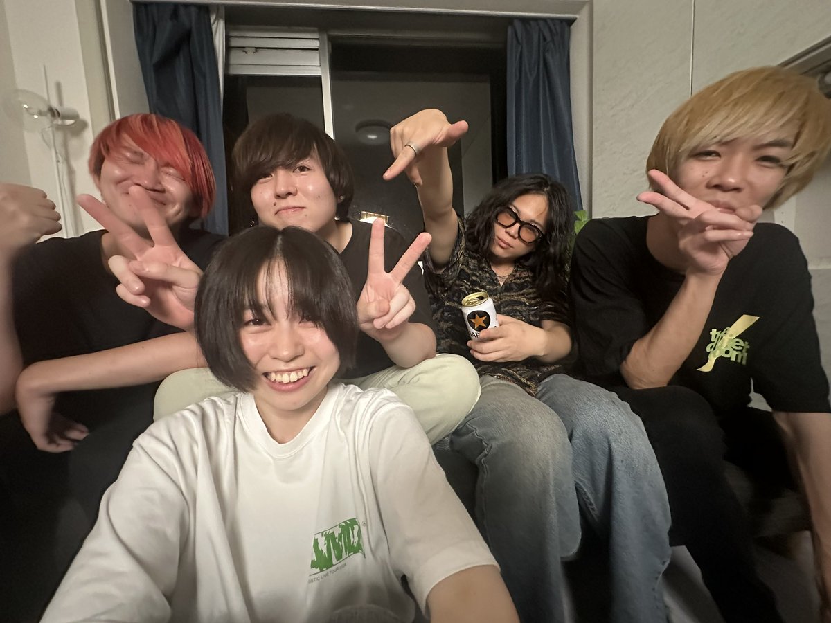 本日は「atLesTV#2」でした！

ゲスト
PINK SLINKY
ボーカルリオチャンネル( <a href="/laf_hpa/">りおちやん</a> )
ギター清春( <a href="/kiyo_deadend/">清春</a> )
ベース施那( @hmd_s23 )
ドラム翔( <a href="/kangaroodana/">石井翔</a> )

小栗柊平( <a href="/Shuhei94716790/">小栗柊平 (Shuhei Oguri)</a> )

camellia
ベースシンドウタイガ( <a href="/taiga_camellia/">シンドウタイガ</a> )

白昼夢
ボーカルギターさかい(