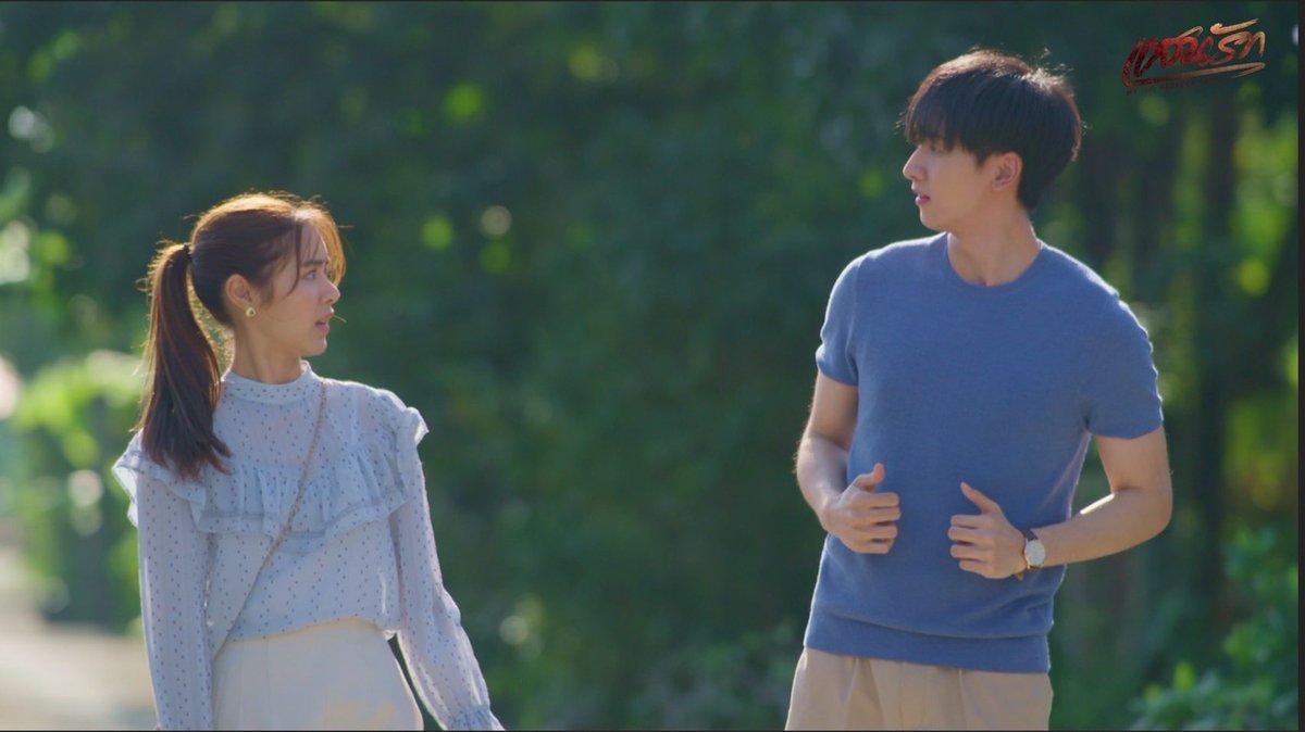 KhunpinNathanan's tweet image. วิ่งออกกำลังกายที่ตลาดเนี่ยนะรวี💢
#แสนรักEP1