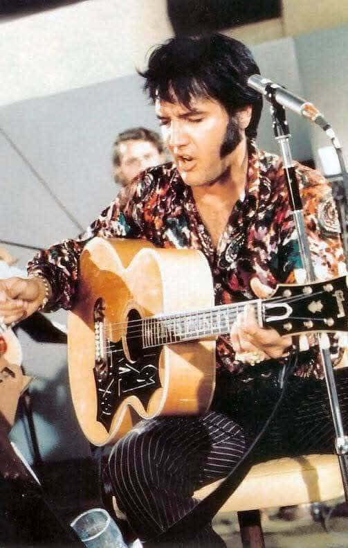 denisecahoon4's tweet photo. July 29, #Elvis1970
Elvis rehearsed at MGM in Culver City, California for his upcoming Las Vegas engagement.  The rehearsal was filmed for the concert documentary "That's The Way It Is".
#ElvisHistory 
#Elvis2025 
#ElvisPresley https://t.co/fhqiBKApqF