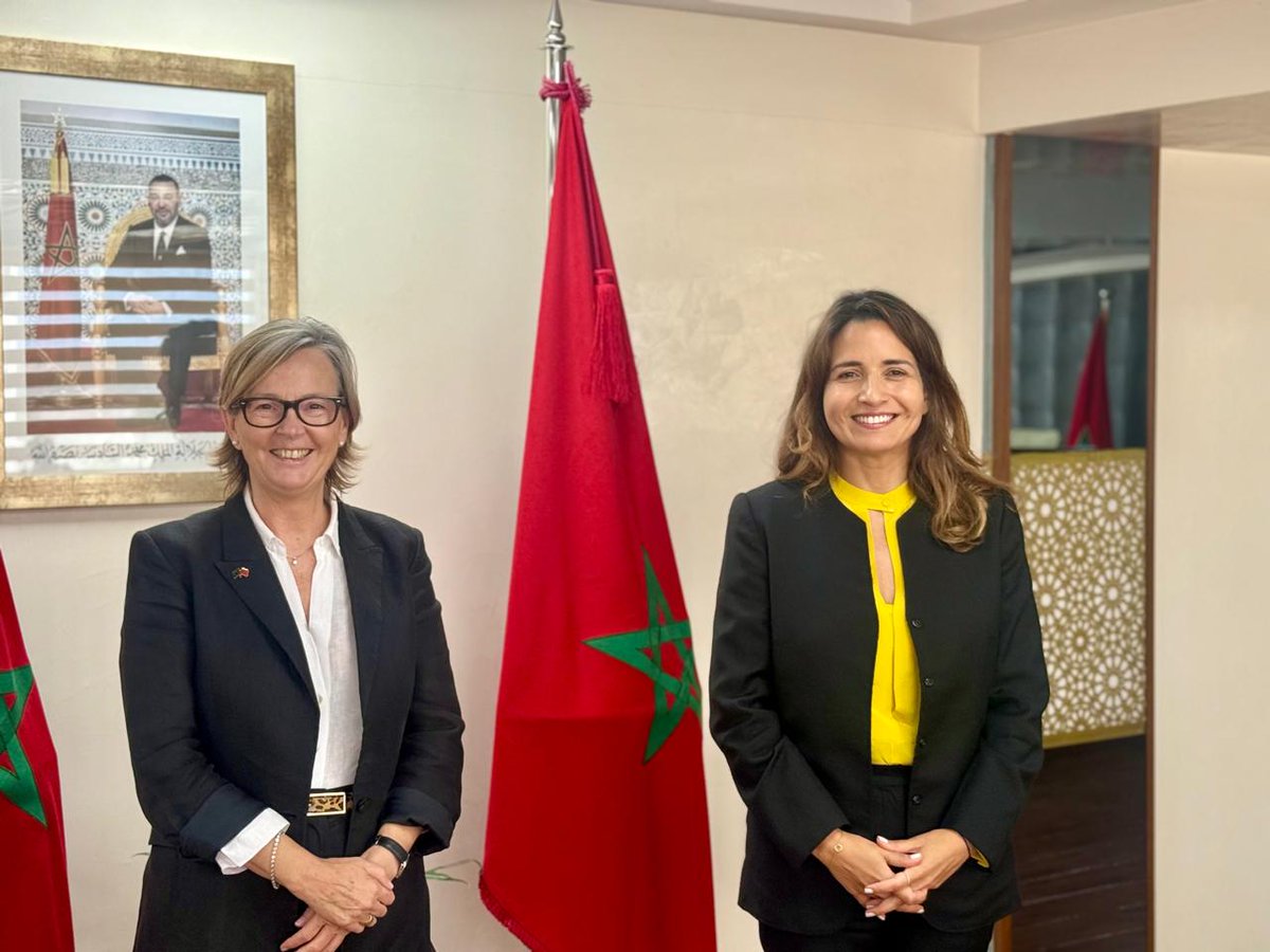 Patricia Llombart 🇪🇺 (@llombartpatue) on Twitter photo C’est avec une profonde gratitude que j’ai partagé un dernier moment d’amitié avec <a href="/LeilaBenali_/">Leila Benali 🇲🇦🇺🇳</a> pour célébrer le 1er Partenariat vert entre l'UE et un pays tiers. Un succès qui nourrit nos ambitions communes pour une coopération renforcée 🇲🇦🇪🇺et africaine. Merci Mme la Ministre. C’est avec une profonde gratitude que j’ai partagé un dernier moment d’amitié avec <a href="/LeilaBenali_/">Leila Benali 🇲🇦🇺🇳</a> pour célébrer le 1er Partenariat vert entre l'UE et un pays tiers. Un succès qui nourrit nos ambitions communes pour une coopération renforcée 🇲🇦🇪🇺et africaine. Merci Mme la Ministre.