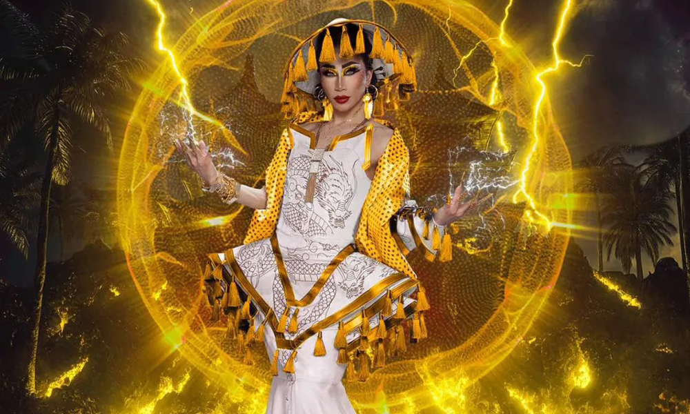 <a href="/CCNewsNYC/">ChelseaCommunityNews.com</a>  chats with <a href="/YuhuaOfficial/">Yuhua</a>  about her upcoming TV show and her cabaret show An Evening with Yuhua at <a href="/TheStonewallNYC/">THE STONEWALL INN (The Official Page)</a>! chelseacommunitynews.com/2025/07/29/the…