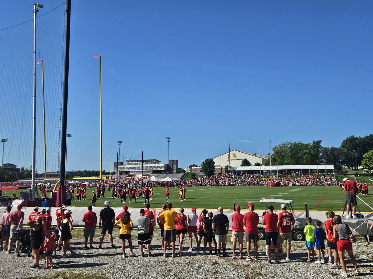 Nice day for some football

#ChiefsCamp