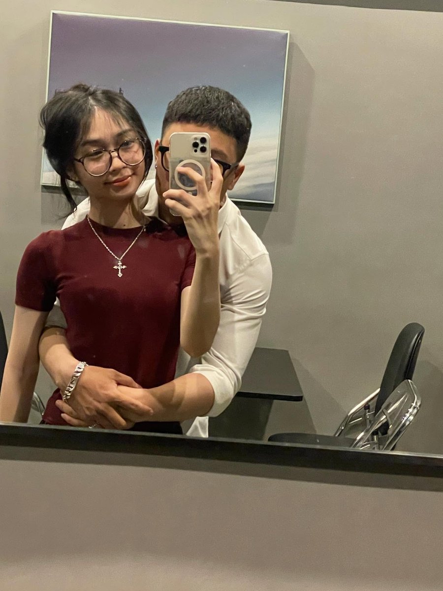 Minh Hằng tweet media