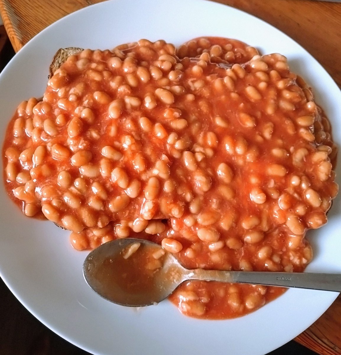 Cheesy Beans on Toast Muckers. Gert proper. Oooooooooooosh 💪🏻💪🏻😎👊🏻👊🏻