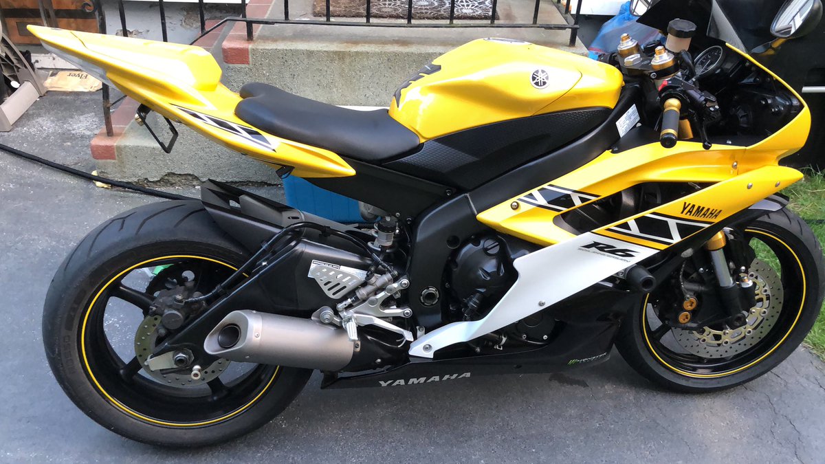 Morning rides are my new guilty pleasure !! #bikelife #r6 #yamaha <a href="/hugcustom2012/">HUGCUSTOM</a>