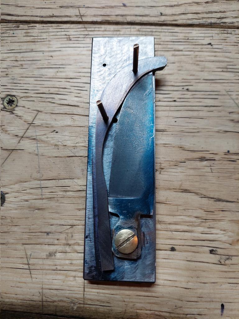 LevitationForge's tweet photo. And, the second one.
My first ever slipjoint, I can't remember when I made these 2 knives, but it was at least last year. The action makes a lovely snap open(I have to upload a wee vid).
Loved making this as well, and I cannot wait to make another.
Hope your well out there✌🏻 https://t.co/95kzWUnuxh