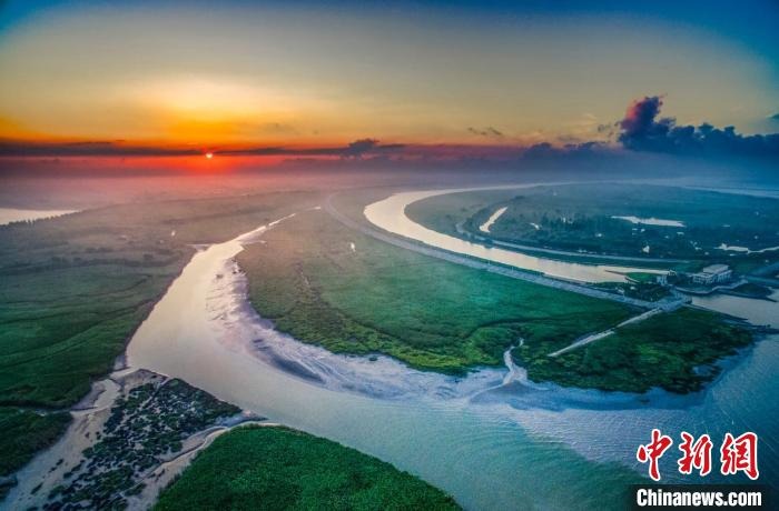 AmbCina's tweet image. 🌱 ZONE UMIDE: LA CINA GUIDA IL MONDO CON 22 CITTÀ ACCREDITATE A LIVELLO INTERNAZIONALE 🇨🇳

Alla #COP15 della Convenzione di Ramsar sulle zone umide, 9 nuove città cinesi sono riconosciute come Wetland Cities, portando il totale nazionale a 22: il numero più alto al mondo.