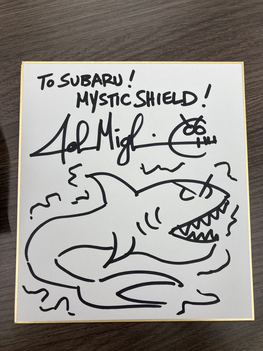 こちらもせっかくなので。
サメの周りのオーラはmagic的なものとのことです。
開始前の時間に、ミリオーレ監督が会場を回りながら、このグッズ自分も持ってるよ！ や、凄いね作ったの！？  とコミュニケーションをしていたのが印象的でした。
#ミリオーレ監督
#ミリオーレ監督サイン会