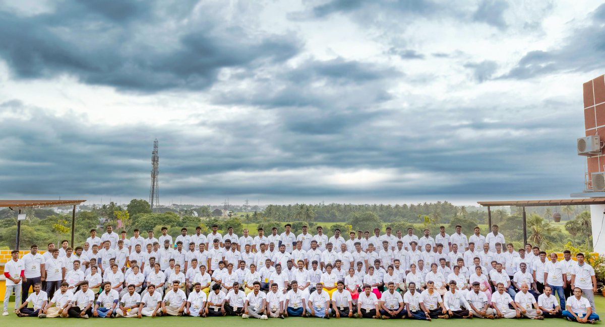 RamaAIADMK's tweet photo. First batch of உரிமைக்குரல்!
Class of 2025!
Good start is half done! https://t.co/EzDyWNzu1U
