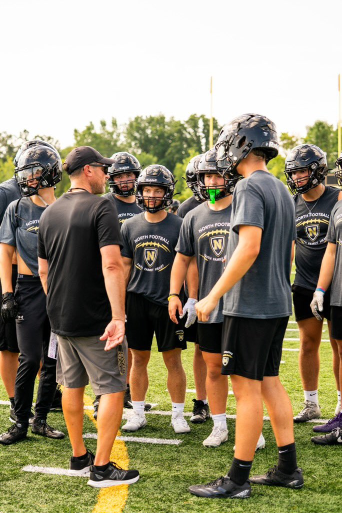 L'Anse Creuse North Football tweet media