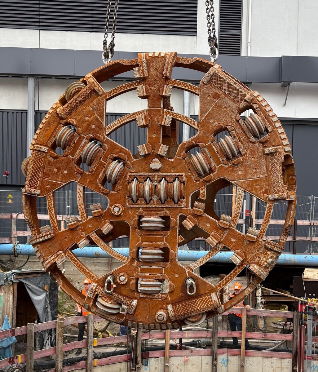 GeoDrilling's tweet photo. TBM “Candela” has reached its destination after almost 7km, 20-30m deep underground in Berlin - https://t.co/5HDcHyOUZa
#Aspermont #Implenia #TBM #Tunnelling #Germnay #Utilities #Candela #50Hertz https://t.co/bP6W8MoB94