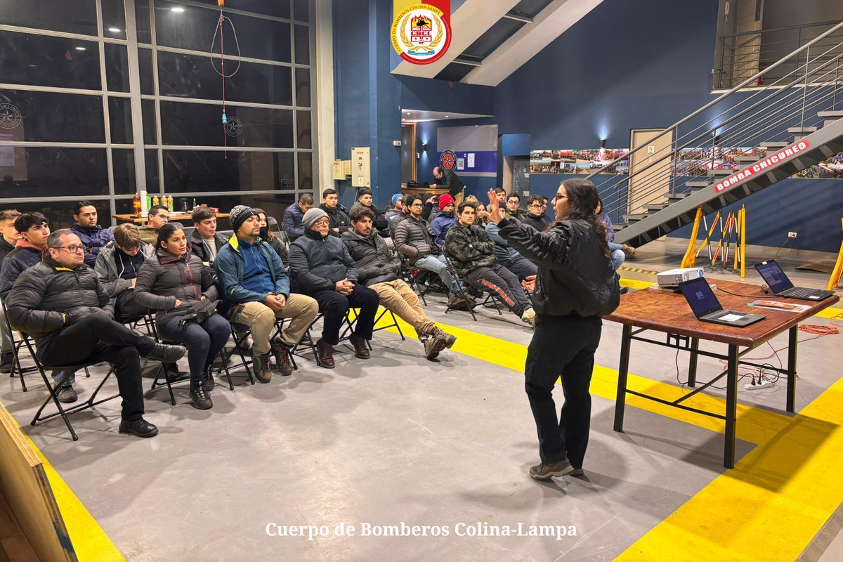 ComandanteCBCL's tweet photo. 𝐃𝐄𝐏𝐀𝐑𝐓𝐀𝐌𝐄𝐍𝐓𝐎 𝐃𝐄 𝐎𝐏𝐄𝐑𝐀𝐂𝐈𝐎𝐍𝐄𝐒 𝐑𝐄𝐒𝐂𝐀𝐓𝐄 | El Dpto. De Operaciones de Rescate expuso el POE de Rescate Vehicular del #CBCL a las 5ta y 6ta. Compañías.
esto en marco de la estandarización de procedimientos de nuestra institución.
@CBColina_Lampa https://t.co/uuModuPobv
