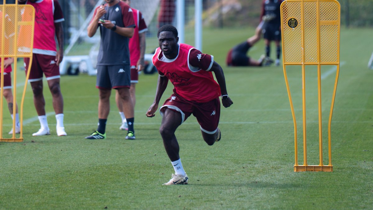 FC Metz ☨ tweet media