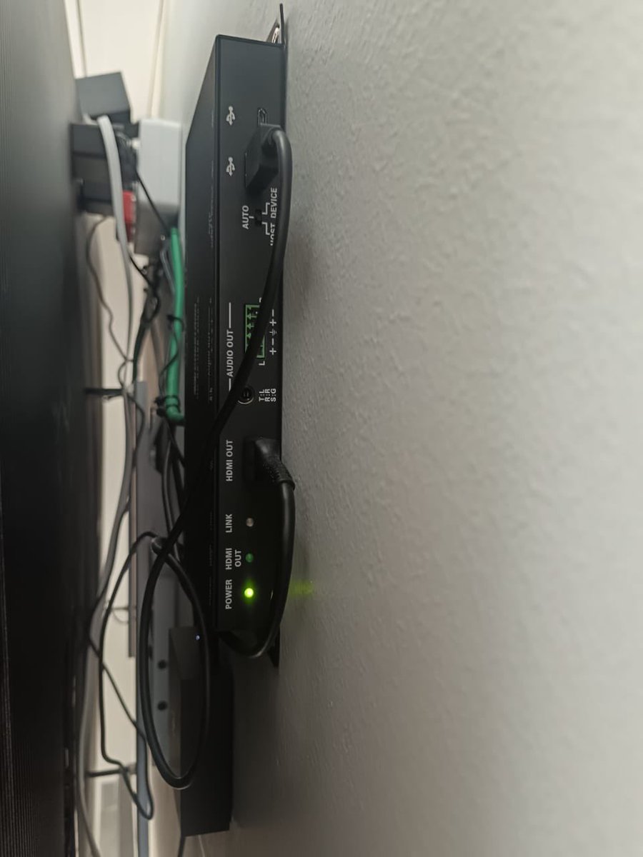 GaldonData's tweet image. ✅ Successful install by TechSonic!
Modern video conference room set up with:
📺 Wall-mounted display
📱 Touch control panel
🔗 Crestron BYOD solution

📞 086 128 2828
✉️ info@techsonic.co.za

#TechSonic #AVInstallation