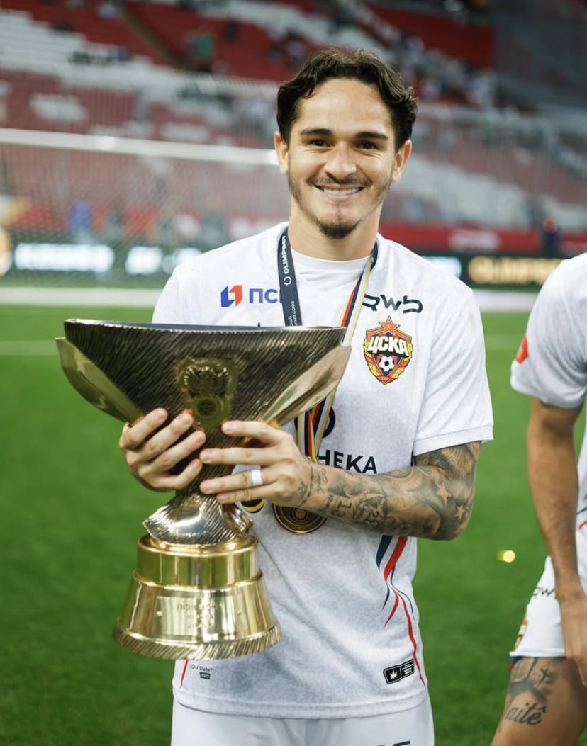 BoysenJoao's tweet photo. 💣#Palmeiras está acertando a compra do lateral-direito brasileiro Khellven, do #CSKAMoscou. O CSKA já aceitou a proposta do Palmeiras de € 4,8 milhões  (R$ 31,2 milhões). Os clubes agora estão vendo a forma de pagamento. https://t.co/n224g92ipB