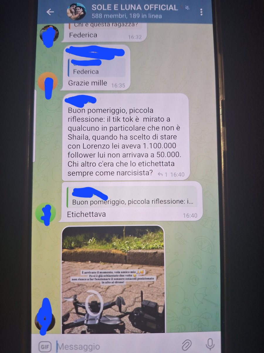Danilo17691's tweet photo. Sincero a me dispiace per certe persone🤣
"Quando ha scelto di stare con Lorenzo lei aveva 1.1mil di follower e lui 50k"😂
Chi glielo spiega che era in un reality e la ship con lui pensava le facesse comodo?😆
Le persone buone non capiscono l'arrivismo di Shaila ahimè..#shailenzo https://t.co/n0nAxh86gv