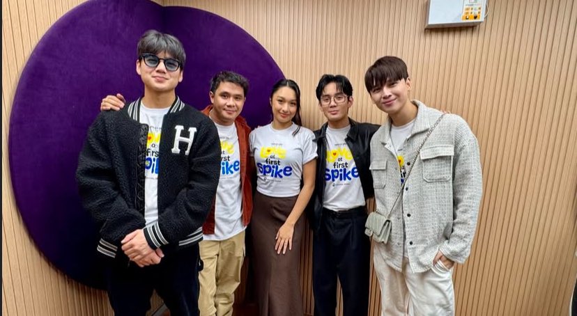 parakayriver's tweet photo. 𝙍𝙄𝙑𝙀𝙍 𝙎𝙋𝙊𝙏𝙏𝙀𝘿
“Take a look at these snaps from Dentsu Media’s #OpenOffice event with the cast of iWant Originals’ hit series #LoveAtFirstSpike and #GHOSTING. Big thanks for having us—it was a blast!
Subscribe now to watch latest episodes only on iWant”
#RiverJoseph https://t.co/a7TWVn2T41