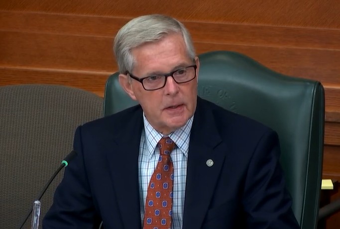 A shocking admission from the Texas Republican, leading the redistricitng hearings.  State Sen. Phil King says the current map is not discriminatory. And he disagrees with the DOJ letter. "But that doesn't mean that we don't have the right to take up redistricting." #txlege