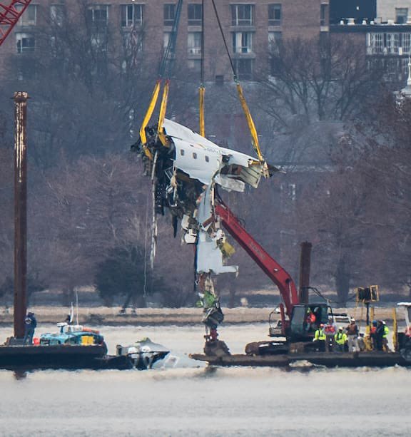 “Elon, I believe it’s important to step in and help reduce plane crash incidents while you work toward Mars exploration. Too many lives have been lost in aviation accidents. I encourage you to consider this seriously—and perhaps even develop an innovative solution to make air