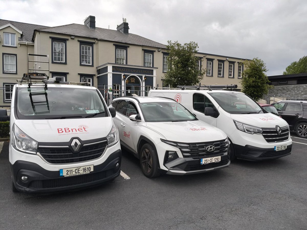 On-site recently at Bunratty Castle Hotel upgrading their Wi-Fi for faster, more reliable connectivity. Delighted to support a valued local customer! 

#WiFiUpgrade #Hospitalitywifi #LocalBusiness #BunrattyCastleHotel #TechUpgrade