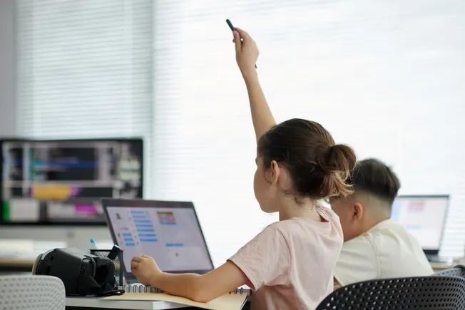 From K-12 Dive:
Education Department issues AI priorities. But what if the agency closes?
k12dive.com/news/education…