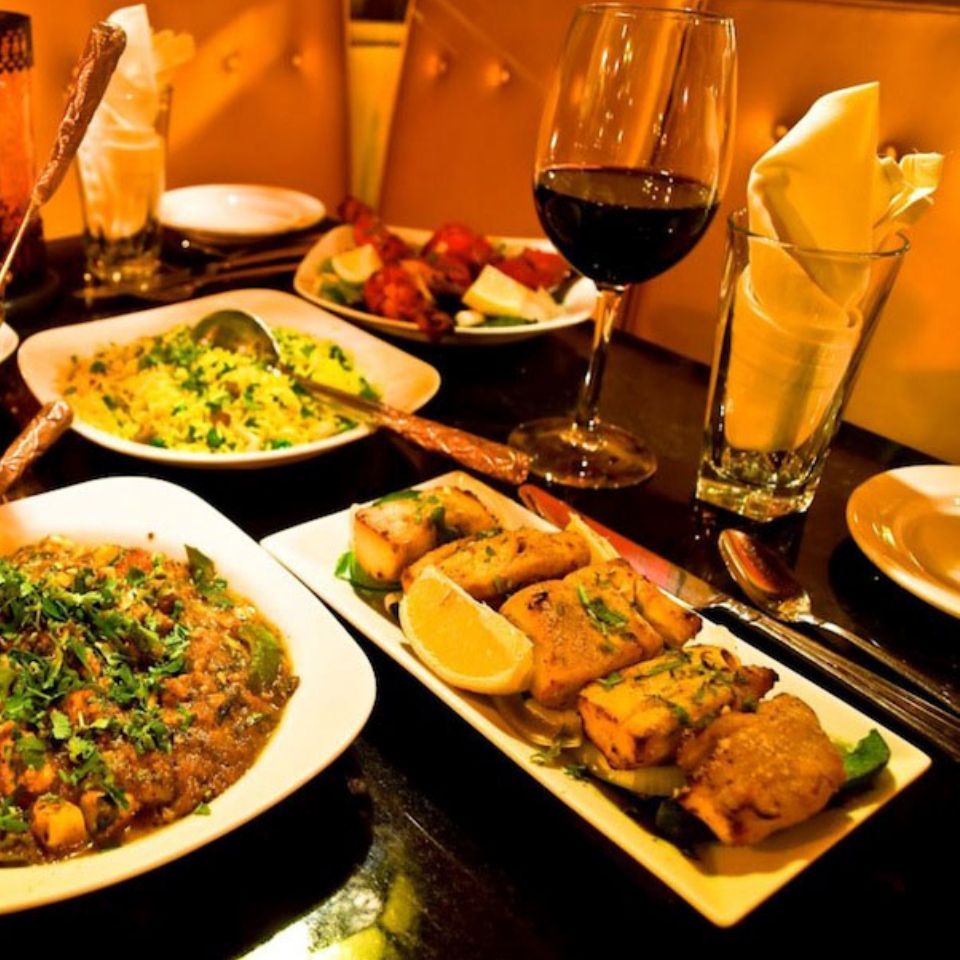 Smashing dishes like a super star. Enjoy freshly cooked Indian cusine at The Spice Lounge Faversham.