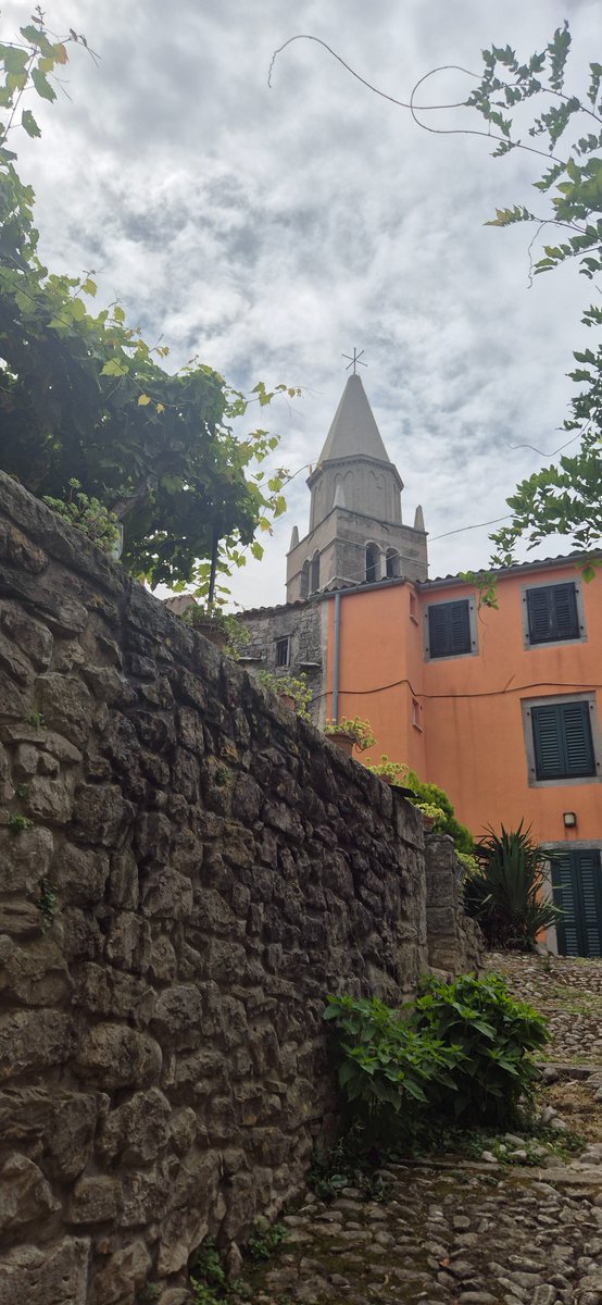 zmay_maya's tweet image. #Labin #oldtown #Istra #SummerVibes #VacationVibes #TuesdayFeeling 
🩵💙🌞🎀🥰❤️