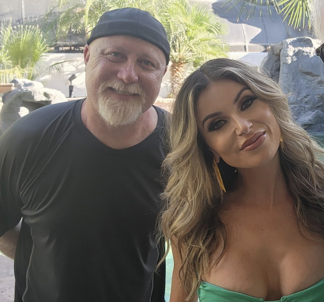 SteveCookPhoto's tweet image. Annual birthday shoot with Nickee this year