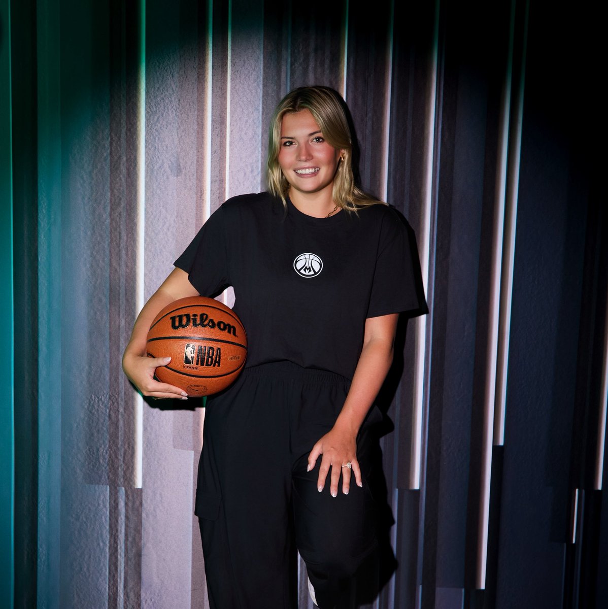 Savannah Reier (@reiersavannah) on Twitter photo Life update: I’m headed to the NBA!!! Excited to be joining the Milwaukee Bucks as the Coordinator of Team Operations + Family Services. Grateful for the journey & ready for this next chapter! <a href="/Bucks/">Milwaukee Bucks</a> 🦌🏀 #FearTheDeer Life update: I’m headed to the NBA!!! Excited to be joining the Milwaukee Bucks as the Coordinator of Team Operations + Family Services. Grateful for the journey & ready for this next chapter! <a href="/Bucks/">Milwaukee Bucks</a> 🦌🏀 #FearTheDeer