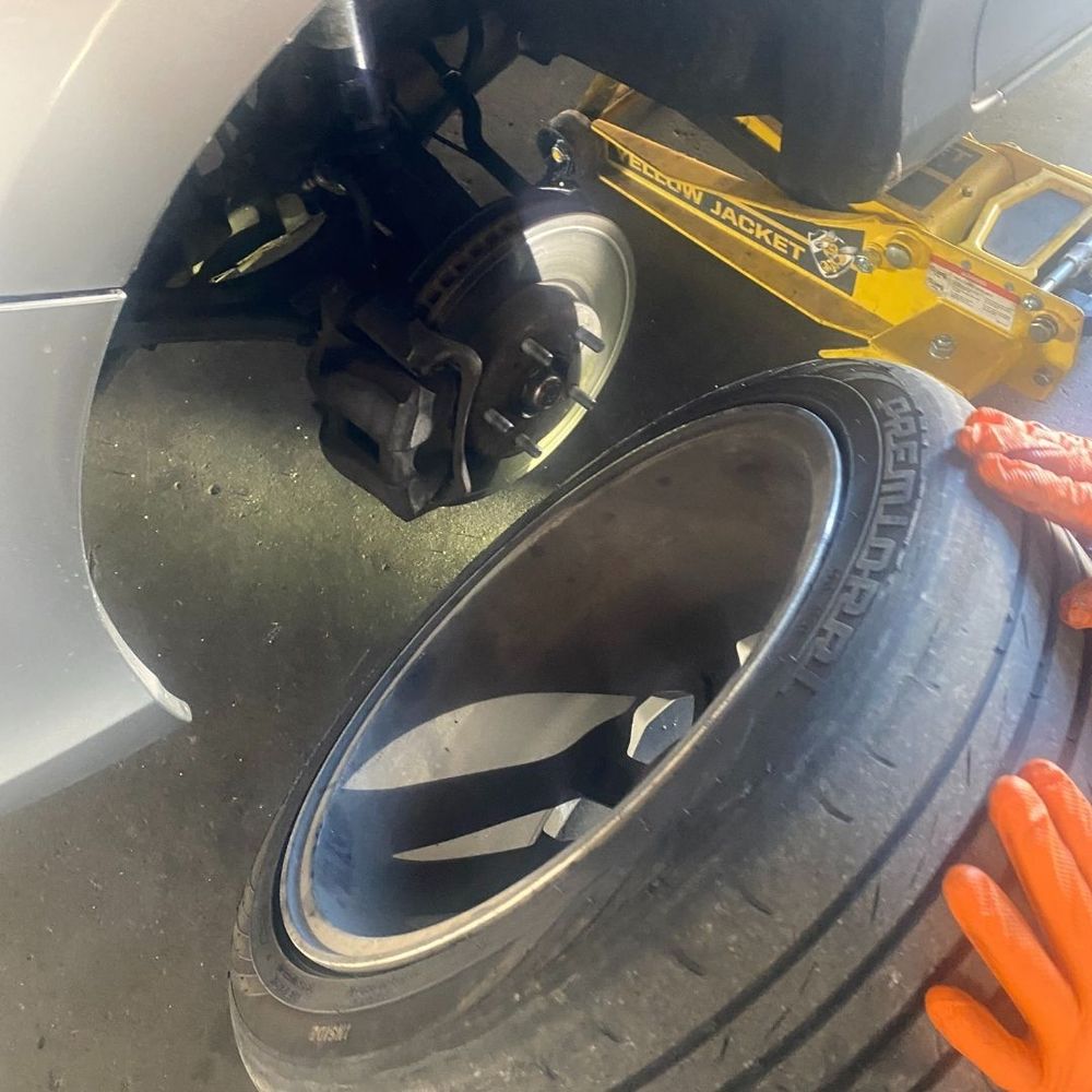 bccautorep2871's tweet photo. Don’t drive on damaged tires! Our tire repair services are here to extend the life of your tires and keep you safe. Schedule your visit today; your wheels will thank you!
#TireRepair
https://t.co/HJ7b6MrpvC https://t.co/Y90DCdXEtE