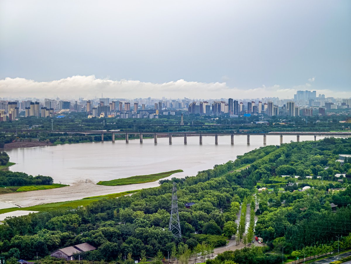 DailyBeijing's tweet photo. Climb the Yongding Tower in Beijing's Garden Expo Park and enjoy a #panoramic view of Beijing's beautiful #scenery. #beijing #beijingtravel #panoramicview https://t.co/HBUiv5ivwU