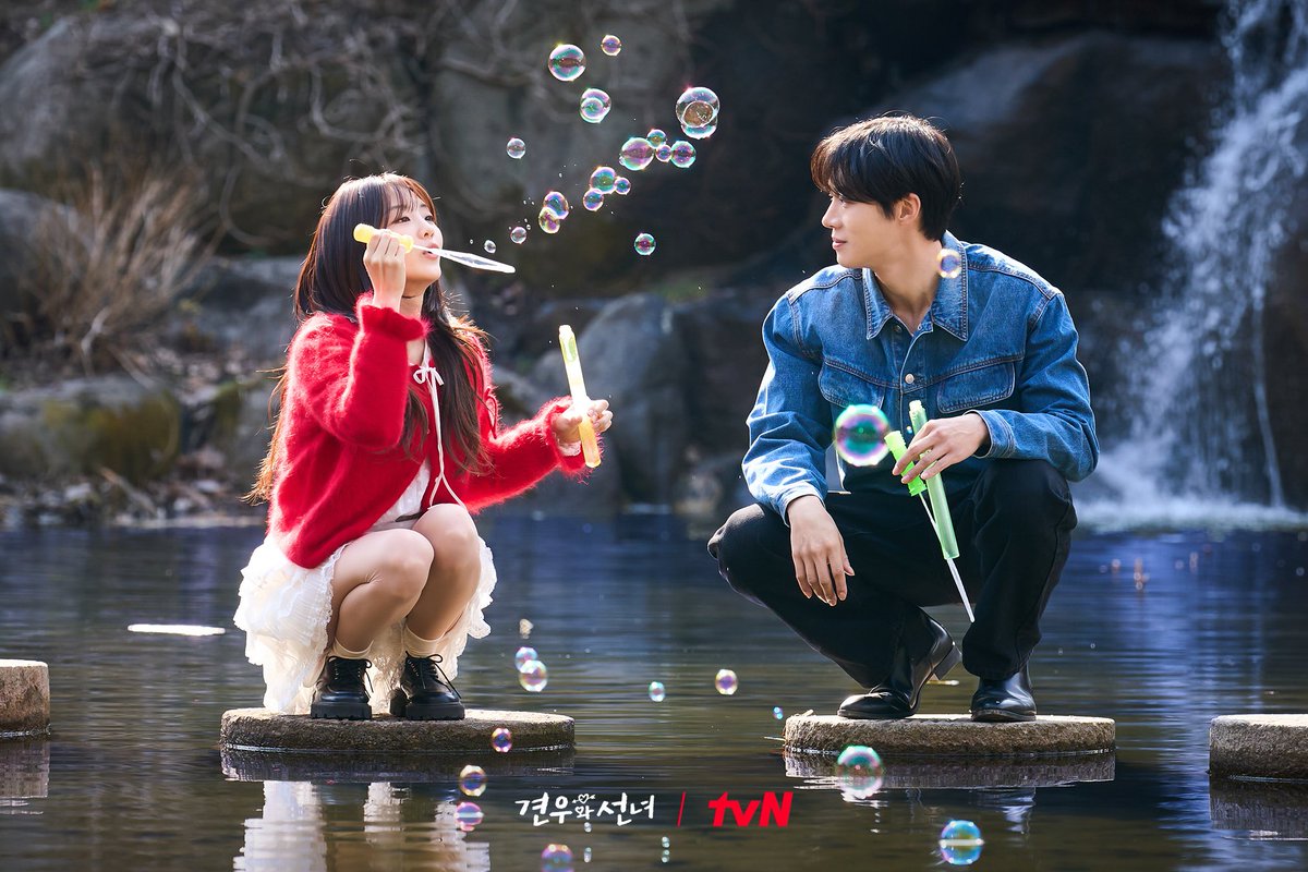 imfalling4choo's tweet photo. Thank you for being my comfort drama and for pulling me out of my K-drama slump. I looked forward to Mondays and Tuesdays because of #HeadOverHeels and now that it's ended, I wish there were more episodes. It was so good, and so much could still happen in every episode🥹😭💗 https://t.co/PQmbpL3arJ