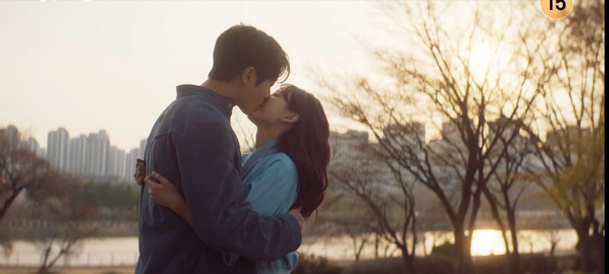 imfalling4choo's tweet photo. Thank you for being my comfort drama and for pulling me out of my K-drama slump. I looked forward to Mondays and Tuesdays because of #HeadOverHeels and now that it's ended, I wish there were more episodes. It was so good, and so much could still happen in every episode🥹😭💗 https://t.co/PQmbpL3arJ