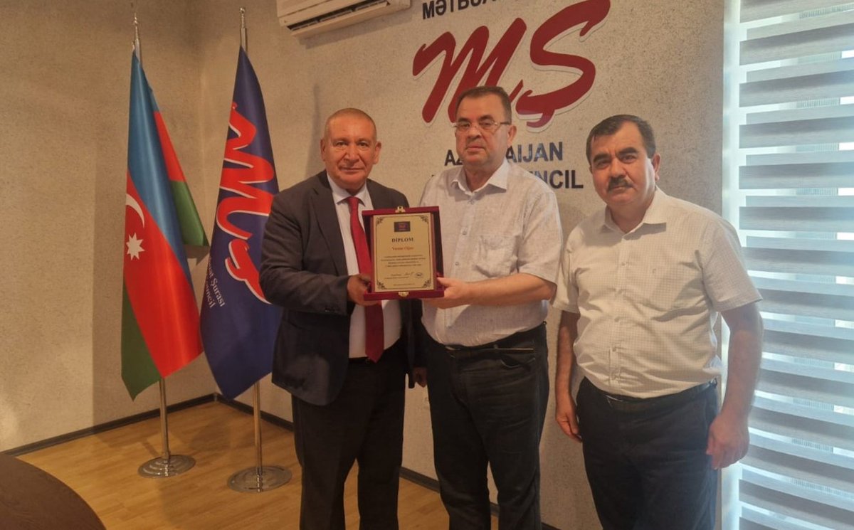 Bu il iyulun 22-də "Olaylar" qəzetinin və eyni adlı informasiya agentliyinin rəhbəri Yunus Oğuzun 65 yaşı tamam olub. Mətbuat Şurasının sədri Rəşad Məcid yubilyarı təbrik edib, ona rəhbəri olduğu qurumun diplomunu təqdim edib.