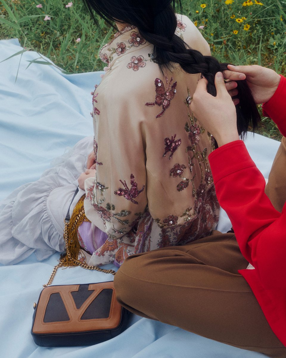 美品 VALENTINO 現行 Dandelion Knit たんぽぽ ニット 美品 VALENTINO 現行 Dandelion Knit たんぽぽ ニット