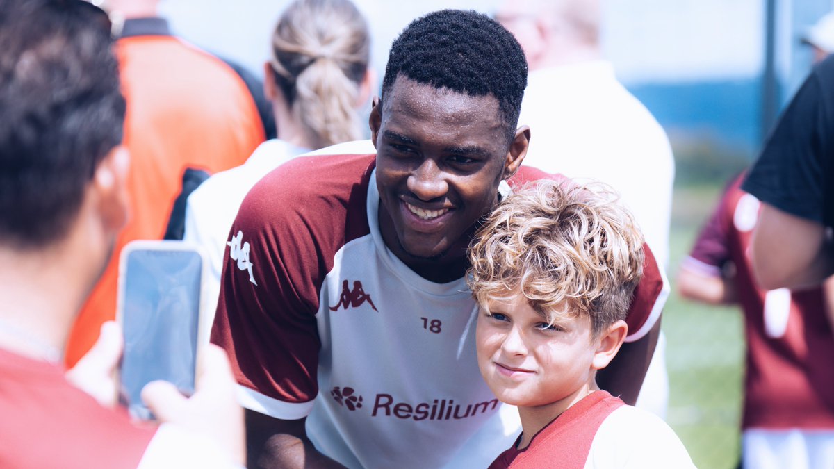 FC Metz ☨ tweet media