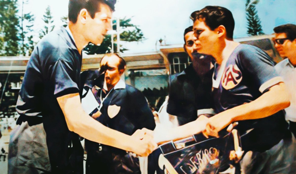 #Hace63años Un 29 de julio de 1962, el F. C. Barcelona visitó territorio salvadoreño para un partido amistoso ante C. D. FAS en el estadio Flor Blanca hoy conocido como el Jorge ‘Mágico’ González, un partido con fines benéficos.