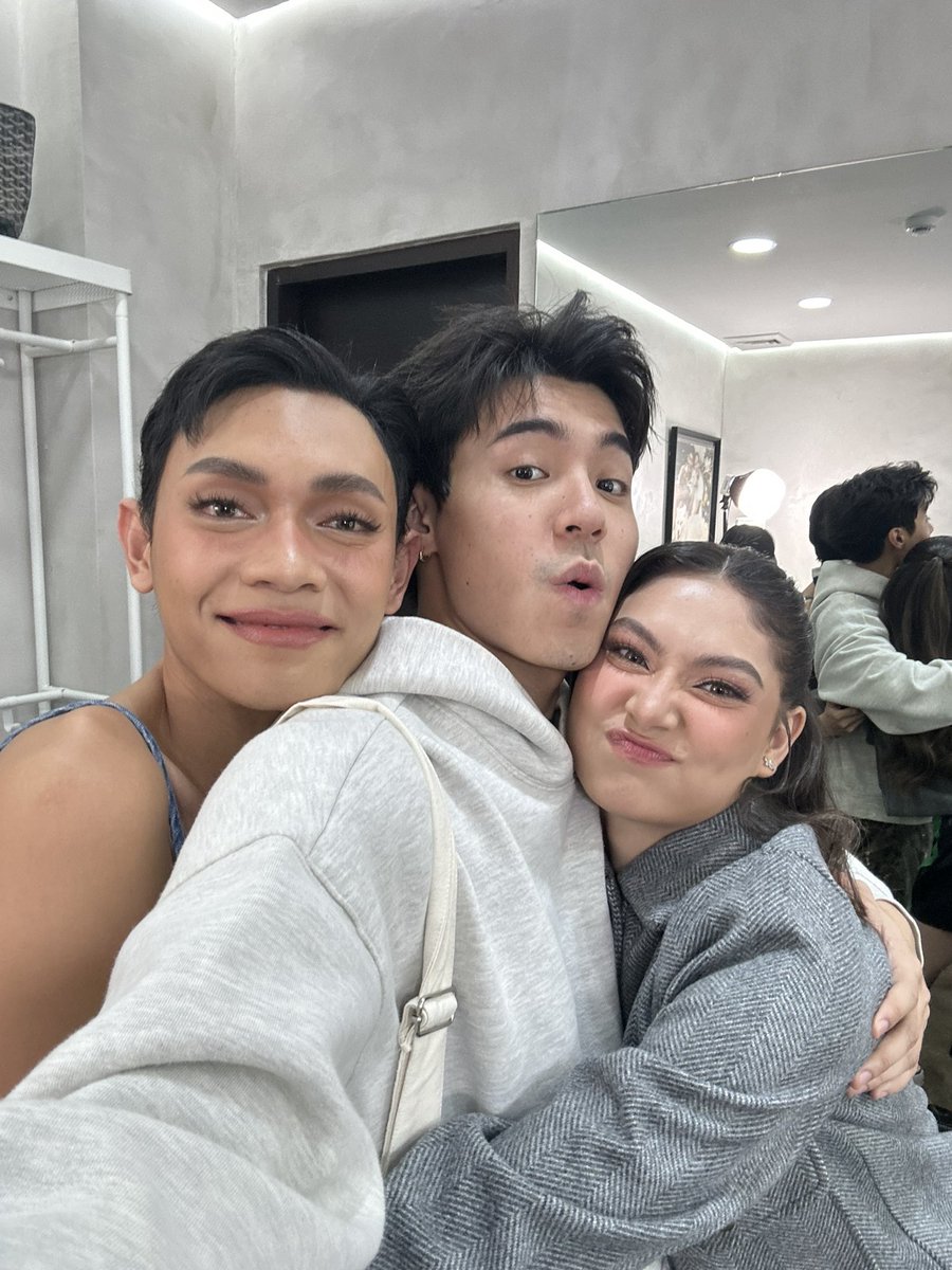 Not enough words to express how much I love you guys ! 😭💕