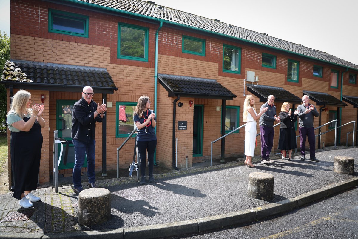 Cartrefi newydd i deuluoedd aros yn agos at eu babanod sâl  sbuhb.nhs.wales/news/swansea-b…