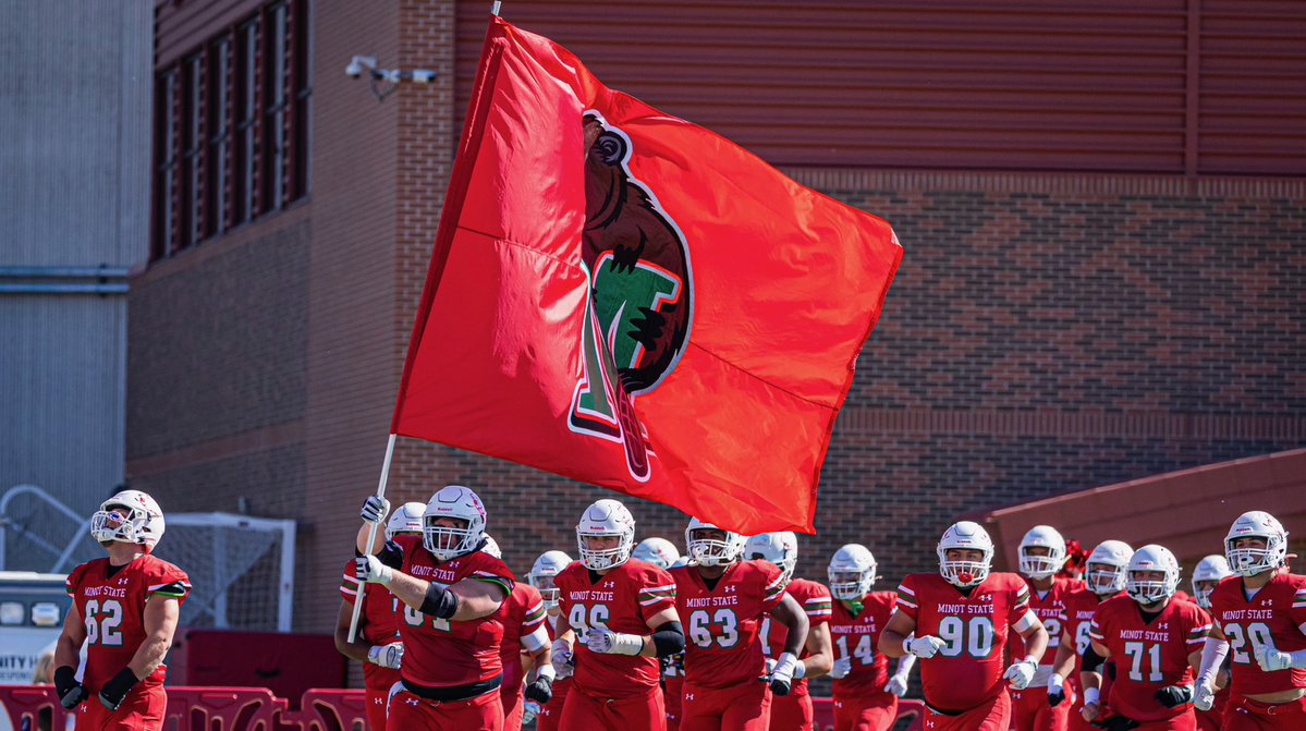 After an amazing phone call with <a href="/TomSimi/">Tom Simi</a> I am blessed to receive a Division 2 scholarship offer to Minot State University!
<a href="/CoachFam/">Coach Mike Famiglietti “Fam”</a> <a href="/coachshields/">Ian Shields</a> <a href="/nilesvikingfb/">Niles Viking Football</a>