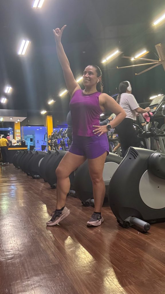 Martes de Morisión Fartlektiana 🥵🥵🥵 pero hoy las gráficas sí salieron bonitas 🤩

Es mi esfuerzo, es mi compromiso 😎🔥

#CrisitaMaratonistaX6 🏃🏼‍♀️💜

#FaseDeRecuperación 🙂
#KmsAlCielo 🤍
#KMSxELA 💚