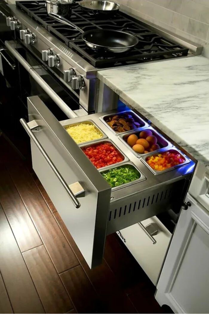 I definitely want this refrigerated drawer.
