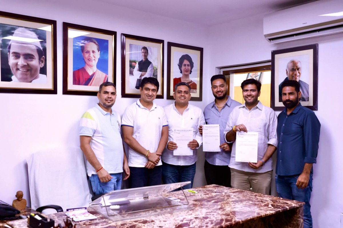 Rajinder Singh Joon (@rajendrajoon) on Twitter photo हरियाणा युवा कांग्रेस के नवनिर्वाचित अध्यक्ष निशित कटारिया, वरिष्ठ उपाध्यक्ष मोहित शर्मा एवं सौमिल संधू को हार्दिक शुभकामनाएं।
<a href="/kataria_nishit/">Adv Nishit Kataria</a> <a href="/Pardeepyadav90/">Pardeep Yadav</a>
#HaryanaYouthCongress
#IndianYouthCongress हरियाणा युवा कांग्रेस के नवनिर्वाचित अध्यक्ष निशित कटारिया, वरिष्ठ उपाध्यक्ष मोहित शर्मा एवं सौमिल संधू को हार्दिक शुभकामनाएं।
<a href="/kataria_nishit/">Adv Nishit Kataria</a> <a href="/Pardeepyadav90/">Pardeep Yadav</a>
#HaryanaYouthCongress
#IndianYouthCongress